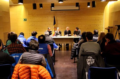 Trobada entre el Govern d'Andorra i els touroperadors presents al Pas de la Casa (Foto: ACN)