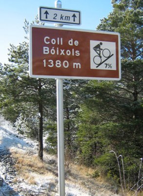 Senyal per a ciclistes al coll de Bóixols