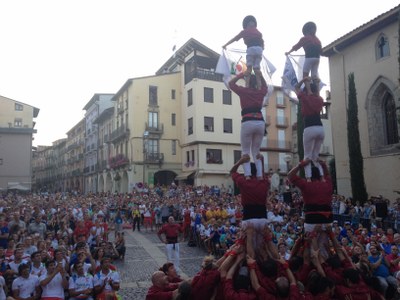 Exhibició dels Castellers d'Andorra en el marc de la Copa del Món d'Eslàlom, l'any 2015 a la Seu d'Urgell