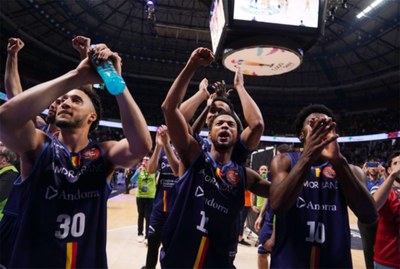 El MoraBanc Andorra celebra la victòria sobre l'Iberostar Tenerife, als quarts de la Copa 2020 (Foto: BC MoraBanc Andorra)