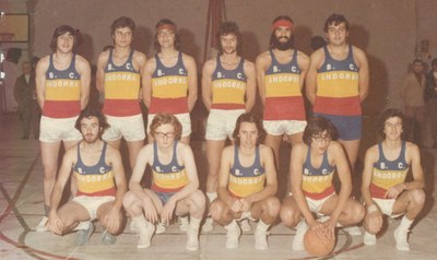 Un dels primers equips del Bàsquet Club Andorra (Arxiu)