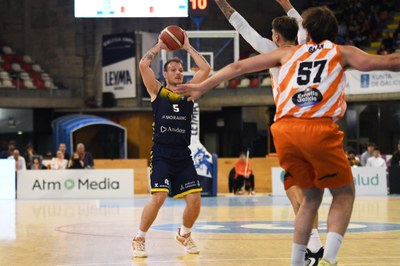El MoraBanc Andorra a la pista del Leyma Coruña, aquest dimecres (Foto: BC MoraBanc Andorra)