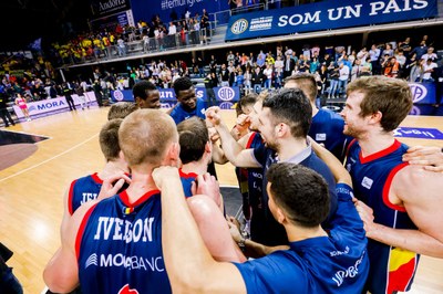 El MoraBanc Andorra celebra el triomf sobre el València (Foto: BC Andorra)