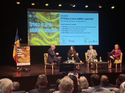 Sessió prèvia a les Jornades per a l’excel·lència, que s'ha celebrat aquest dijous al teatre de les Fontetes de la Massana (Foto: Jornades per a l'excel·lència)