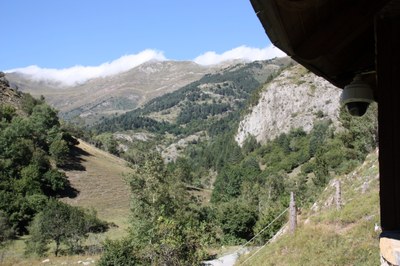 Sonòmetre instal·lat per mesurar la qualitat acústica de la vall de Bonabé (Foto: ACN)