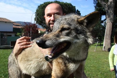 La Lupus, en una de les activitats a les escoles (Foto: ACN)