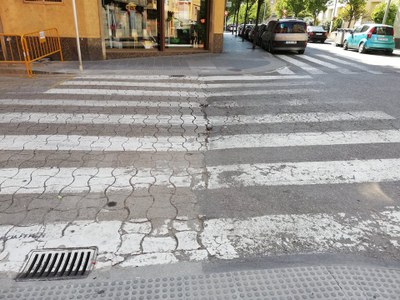 Cruïlla dels carrers de Llorenç Tomàs i Costa i de Sant Ermengol