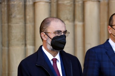 Javier Lambán, en una visita al Monestir de Sixena, on es guarden obres d'art espoliades del Museu de Lleida (Foto: ACN / arxiu)