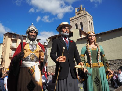 Presentació de lo Quimet, el primer gegant d'Organyà, apadrinat pels gegants de Cardona