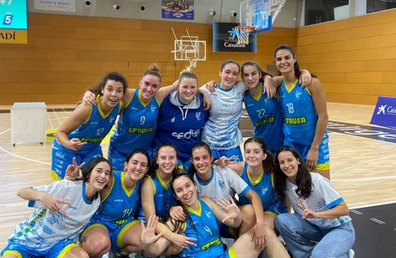 El Sedis Efausa celebra la victòria sobre el Xamba (Foto: Sedis Bàsquet)