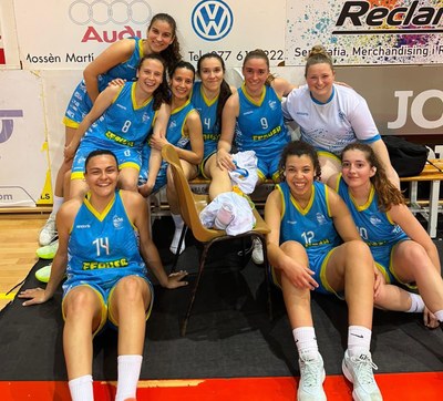 El Sedis Efausa després de jugar l'últim partit de la temporada, a Valls (@sedisbasquet)