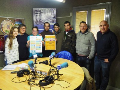 Usuaris del Taller Claror als estudis de RàdioSeu