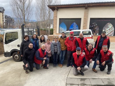 Lliurament dels productes recollits en el Tió Solidari de l'Escola Albert Vives (Foto: Ajuntament de la Seu d'Urgell)