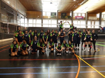 Els jugadors del Volei Club Seu d'Urgell estrenen indumentària (Foto: Volei Club Seu d'Urgell)