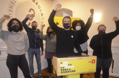 Pau Juvillà celebra amb la seva candidatura l'escó obtingut per la CUP (@pjuvilla)