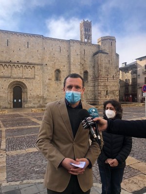 Òscar Ordeig presenta, davant la Catedral de la Seu d'Urgell, les propostes del PSC en cultura