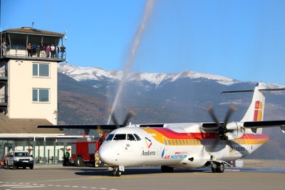 Bateig del primer vol de la connexió d'Air Nostrum entre Andorra-la Seu i Madrid-Barajas (Foto: ACN / arxiu)