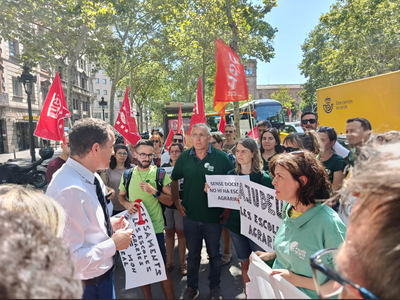 Els docents de les escoles agràries han estat atesos pel conseller d'Agricultura, Ramaderia, Pesca i Alimentació, Òscar Ordeig (Foto: Plataforma de les Escoles Agràries)