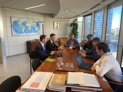 Reunió entre Marc Sanglas i David Forné a la seu del Departament de Territori, a Barcelona (Foto: Govern d'Andorra)