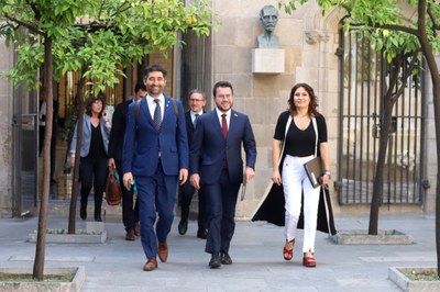 Jordi Puigneró, Pere Aragonès i Laura Vilagrà, a l'entrada de la reunió del Consell Executiu d'aquest dimarts (Foto: ACN)
