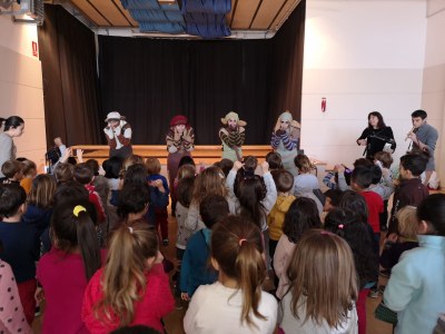 Els minairons han visitat les escoles de la Seu (Foto: Ajuntament de la Seu)