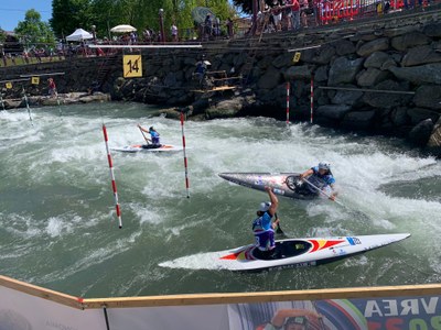 Núria Vilarrubla, Miren Lazkano i Klara Olazabal, a la final de patrulles de l'Europeu d'eslàlom, a Ivrea (Foto: RFEP)
