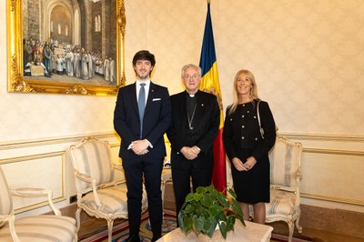 Carles Ensenyat, Joan-Enric Vives i Sandra Codina, avui al Palau Episcopal de la Seu d'Urgell (Foto: Consell General d'Andorra)
