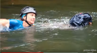 Emma Roca, en un capítol de 'World's Toughest Race' (Imatge: YouTube / Amazon Prime)