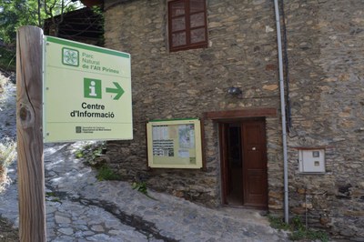 Punt d'informació a Os de Civís (Foto: Gencat)