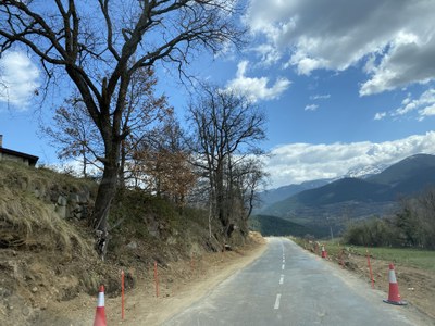 Obres a la carretera de Lles (03.04.2021)