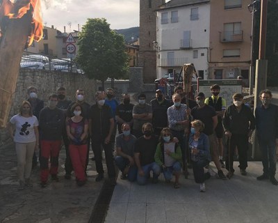 Construcció de les falles per a la baixada d'Alàs (Foto d'arxiu)