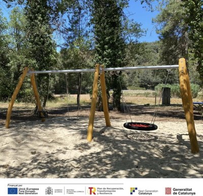 Estructura de joc al parc d'aventures d'Ogern (Foto: Consorci Segre Rialb)