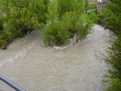 El riu Valira, des del pont de Castellciutat