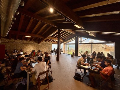 Estudiants d'arquitectura a l'Espai Planes d'Estamariu