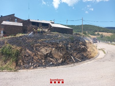 Incendi de vegetació a Sant Andreu de Castellbò (Bombers Generalitat)