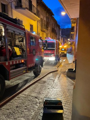 Incendi a Oliana (Foto: Bombers Nargó)
