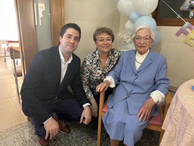 Felicitació institucional a Francisca Argelagues