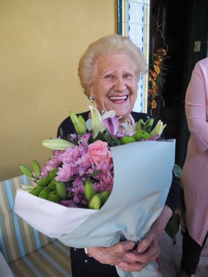 Felicitació a Maria Farràs pels seus 102 anys