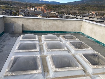 La Torre del Rellotge de l'estació d'autobusos de la Seu, després de la reparació (Foto: Ajuntament de la Seu d'Urgell)