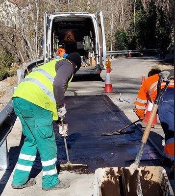 Pavimentació de la carretera d'accés a Lles de Cerdanya (Foto: Diputació de Lleida)