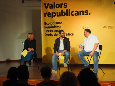 Francesc Viaplana, acompanyat de Marian Lamolla i Oriol Junqueras, presenta la seva nova candidatura a l'alcaldia per ERC (Foto: RàdioSeu)