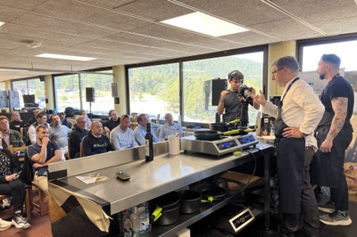 Intervenció de Joan Roca a la cloenda de Gastropirineus 2025, a l'estació de La Molina (Foto: ACN)