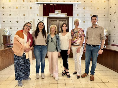 Les docents Núria Valls, Montse Vidal, Dolors López i Conxita Sabartrés, homenatjades per l'Ajuntament de la Seu d'Urgell