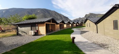 Bungalous del renovat Càmping d'Organyà