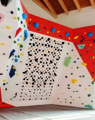 Nou rocòdrom al Casino de Peramola (Foto: Consorci Segre-Rialb)