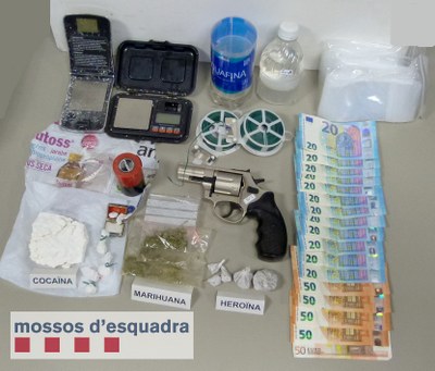 Material intervingut pels Mossos d'Esquadra (Foto: Mossos d'Esquadra)