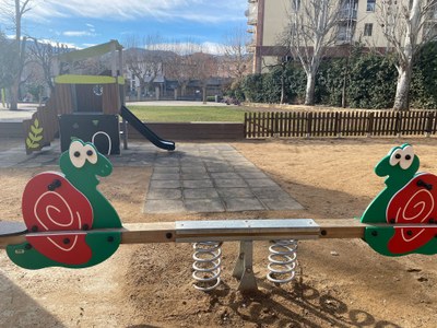 Nous jocs al pati d'infantil de l'Escola Pau Claris de la Seu d'Urgell (Foto: Ajuntament de la Seu)