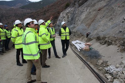 Instal·lació de noves malles de protecció a l'N-260 al Pont de Bar