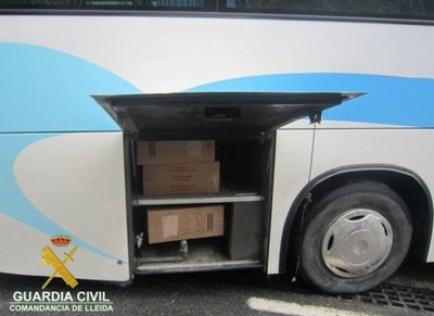 Tabac de contraban - Autocar