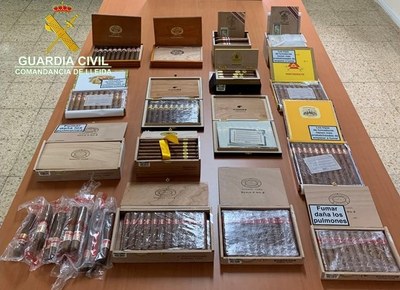 Decomís de cigars prop de la Duana de la Farga de Moles (Foto: Guàrdia Civil)